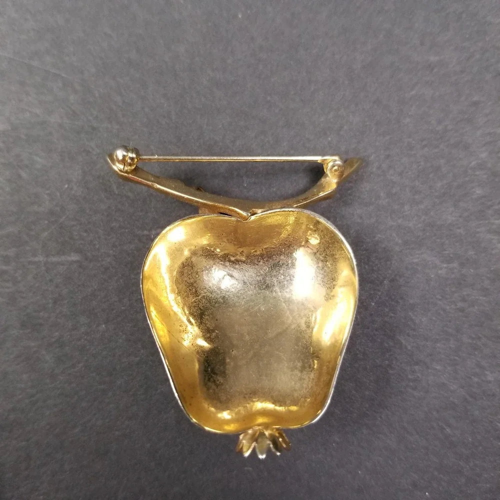 Vintage Gold Tone Textured Apple Brooch Pin‎ Leaf Branch Stem Mid-Century Modern